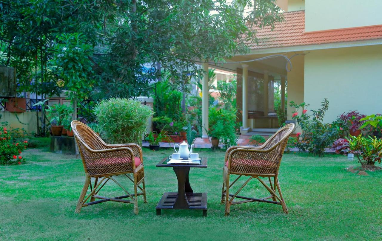 La Exotica Hotel Varkala Exterior foto