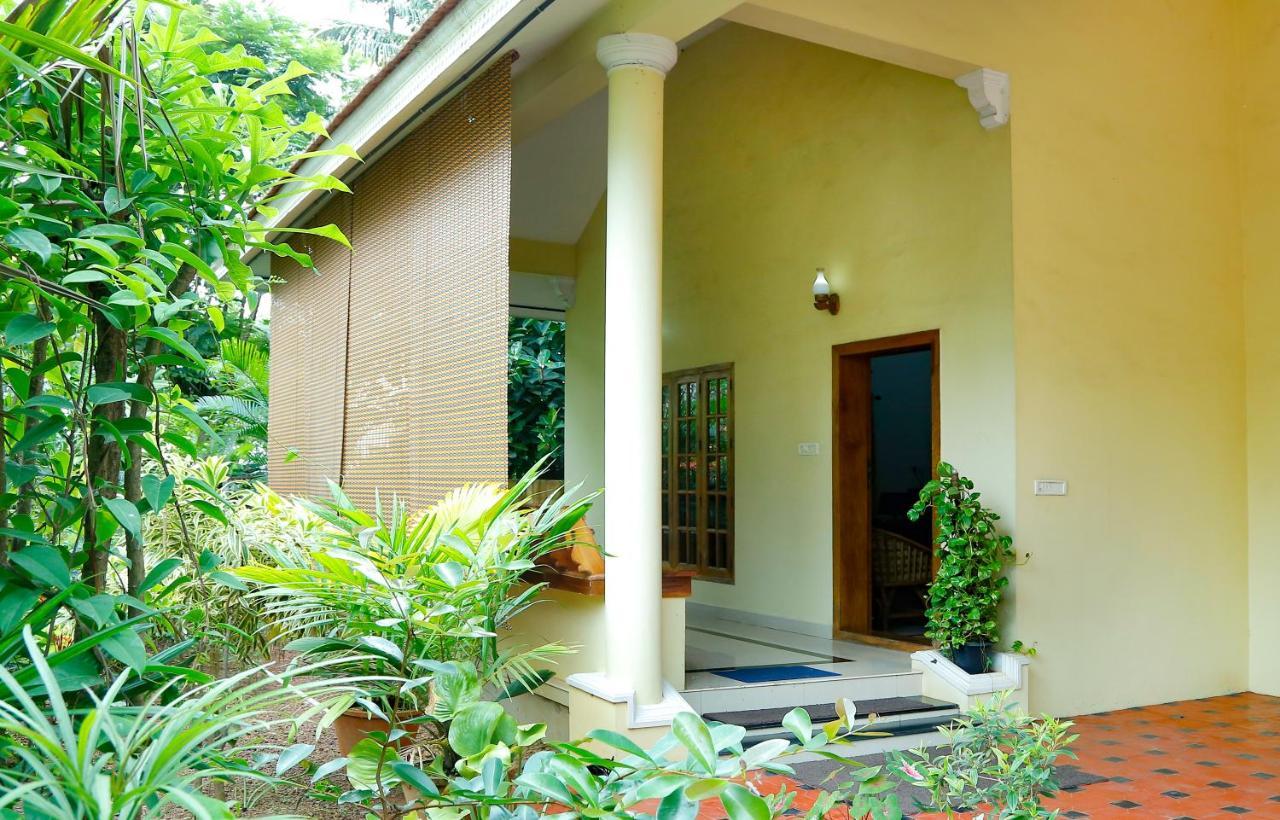 La Exotica Hotel Varkala Exterior foto