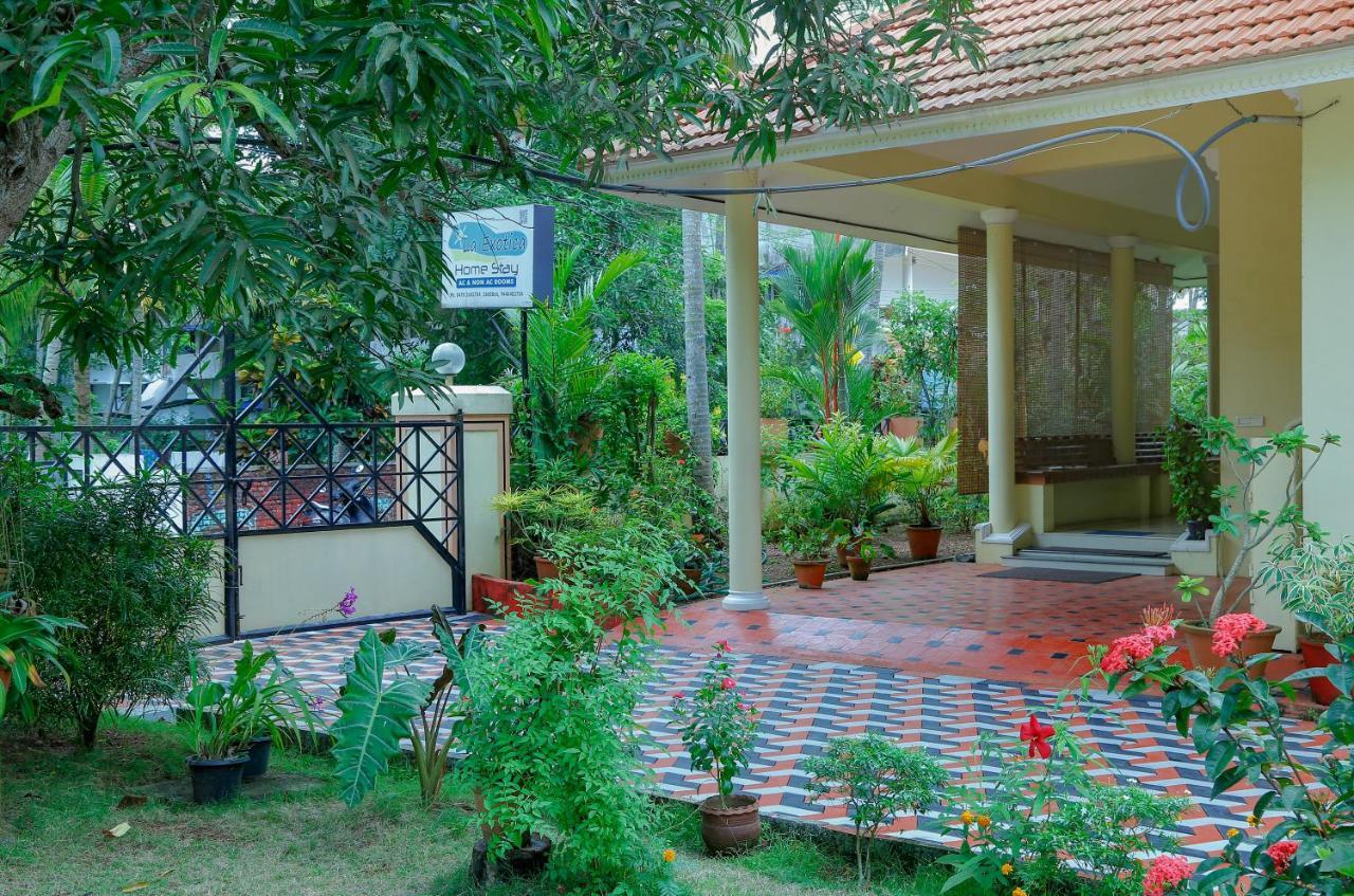 La Exotica Hotel Varkala Exterior foto